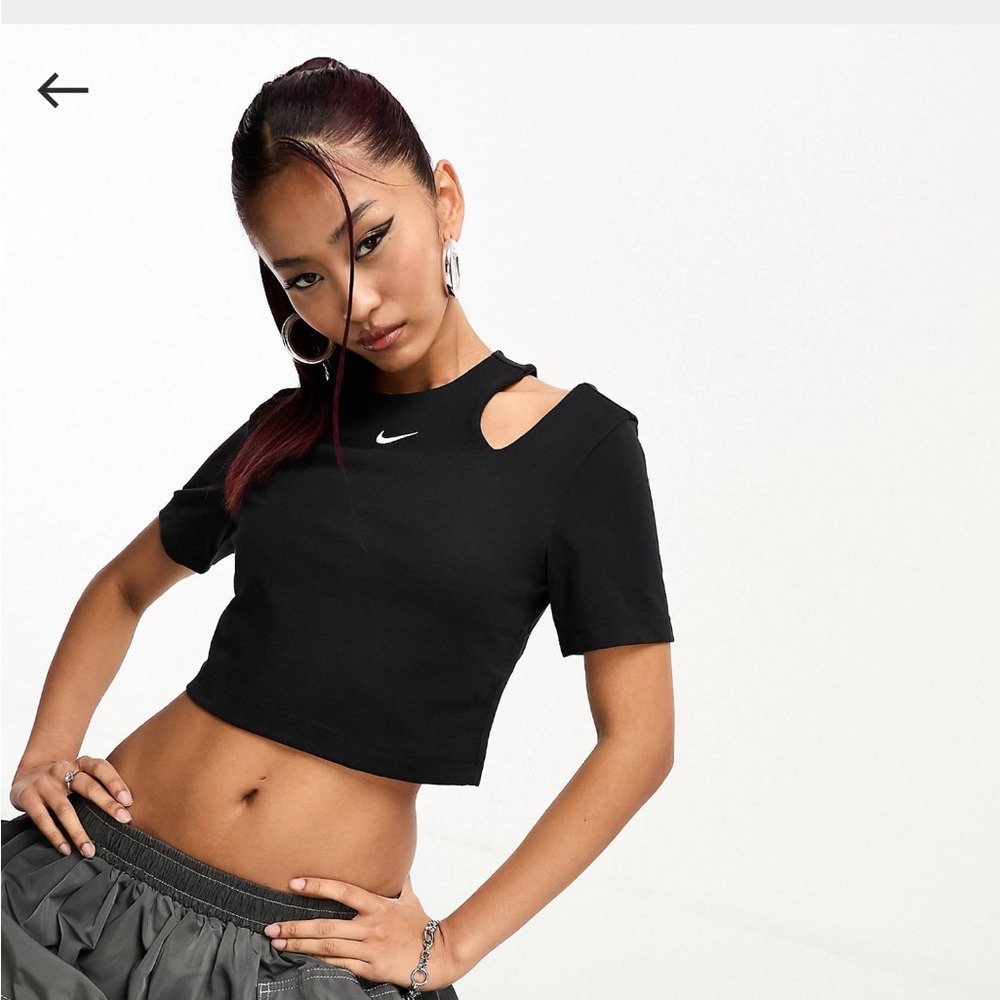 Nike Essential Top - image 2